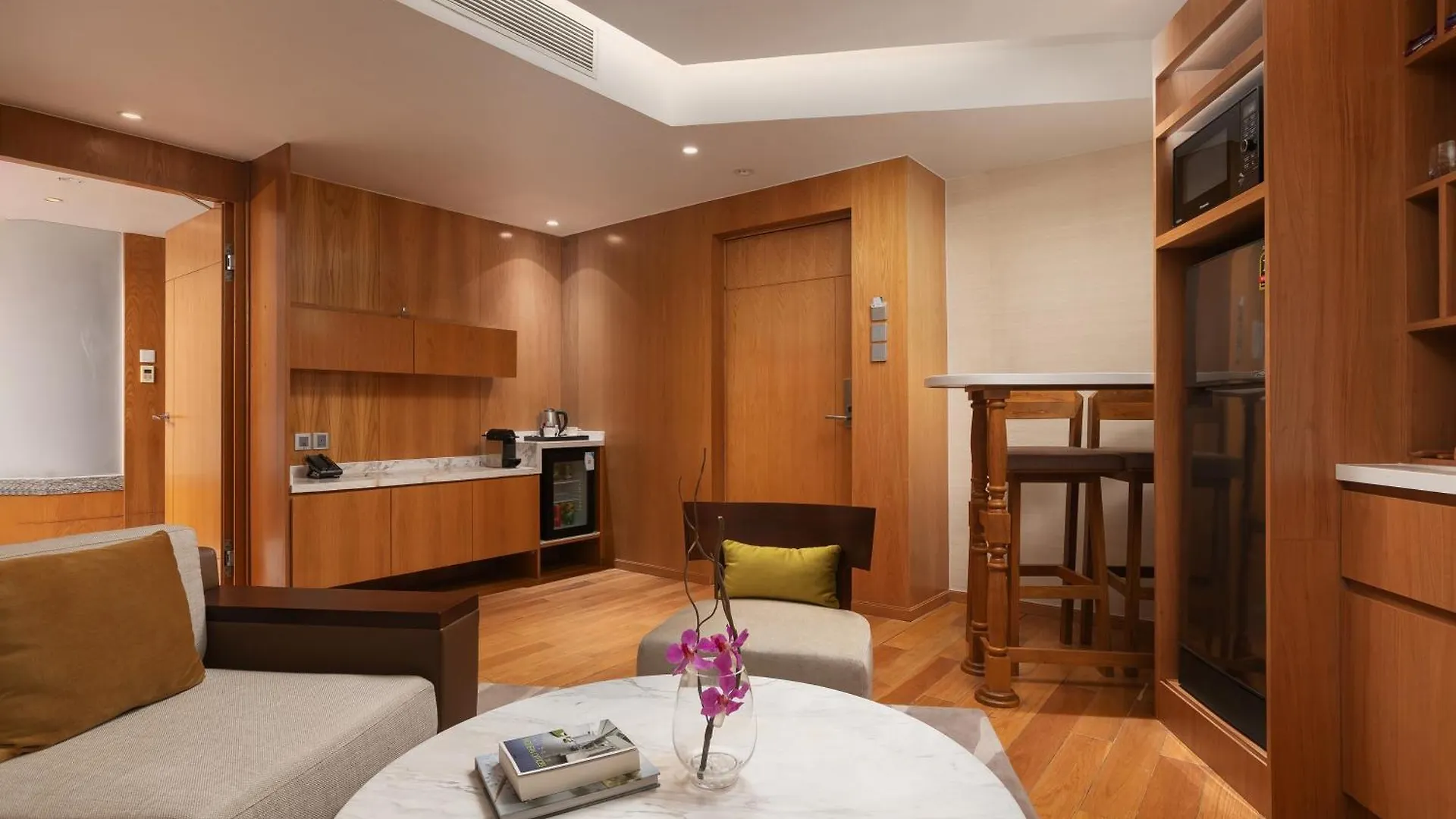 Melia Yangon Hotel 5*,